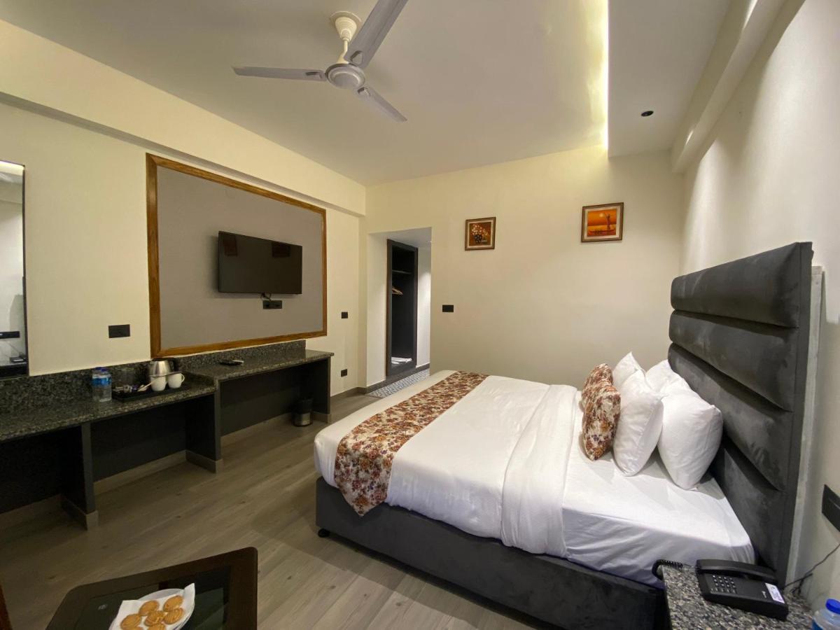 Click Sunburry Hotel Katra Katra  Εξωτερικό φωτογραφία