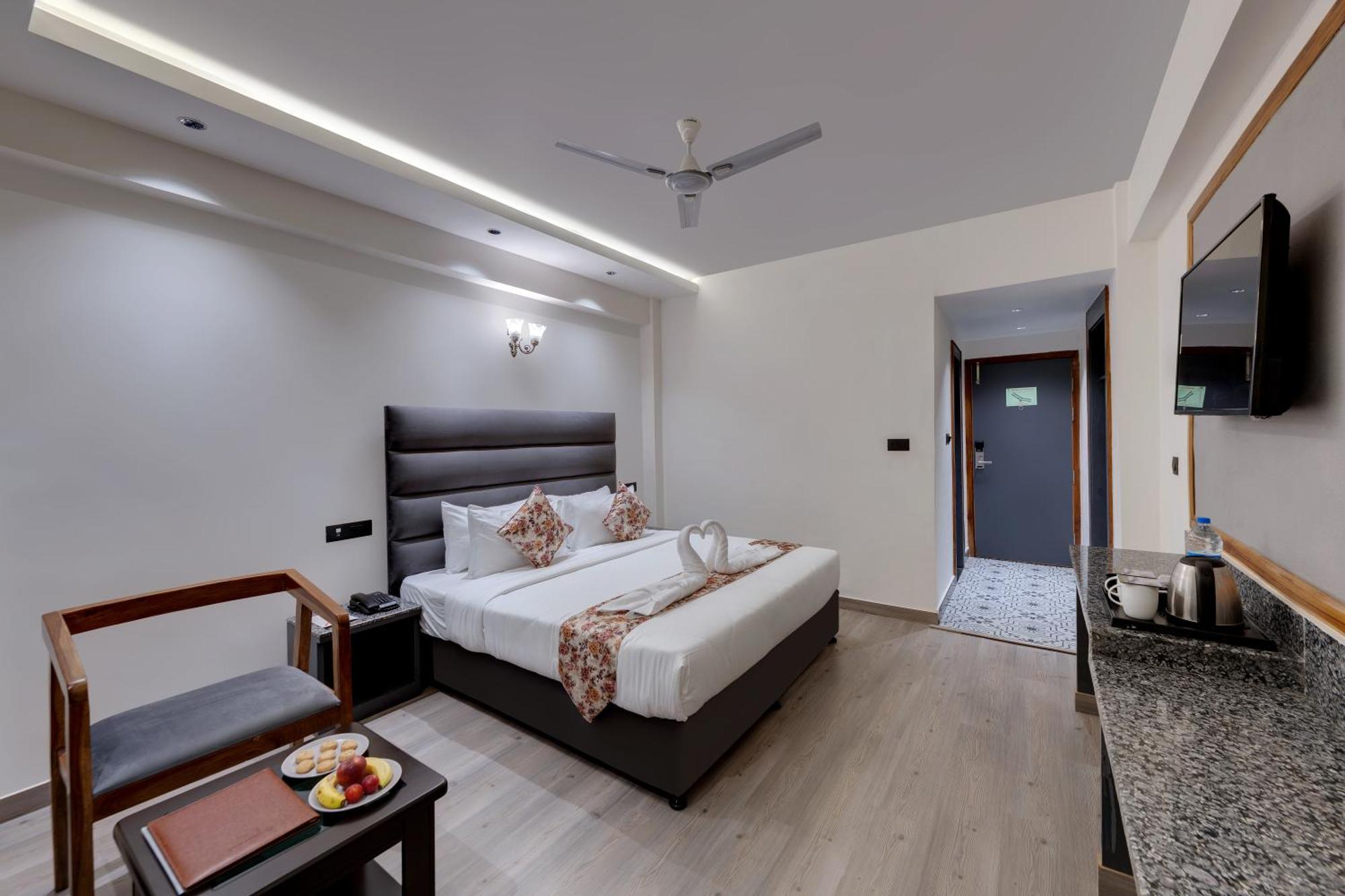 Click Sunburry Hotel Katra Katra  Εξωτερικό φωτογραφία